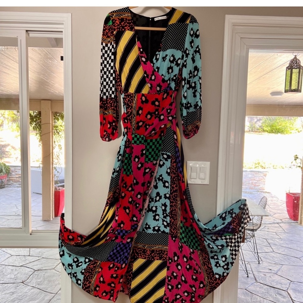 Alice + Olivia Runway Collection- Coco Mock-Wrap Blouson-Sleeve Maxi Dress - Picture 4 of 10